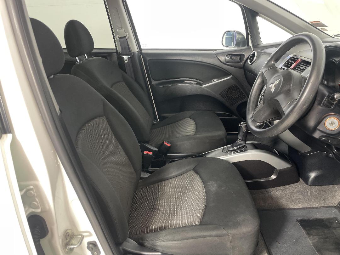 Photo '16' of Mitsubishi Colt