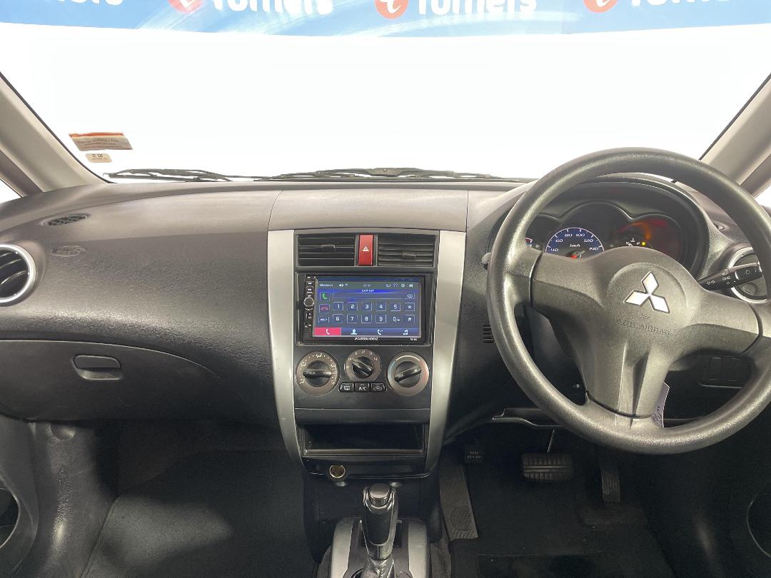 Photo '17' of Mitsubishi Colt