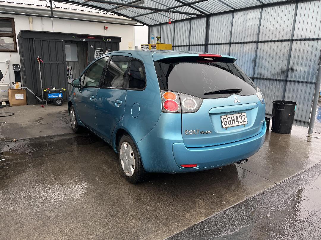 Photo '4' of Mitsubishi Colt Plus LS Photo '4' of Mitsubishi Colt Plus LS