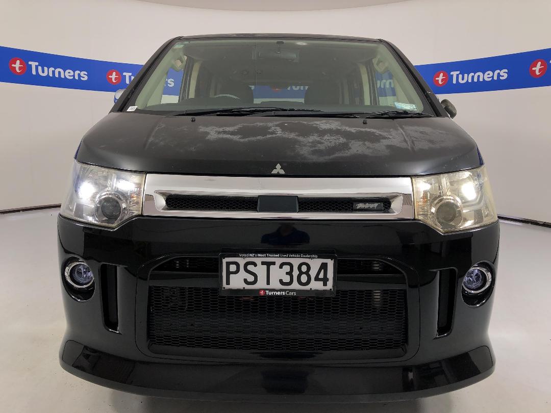 Photo '2' of Mitsubishi Delica Photo '2' of Mitsubishi Delica