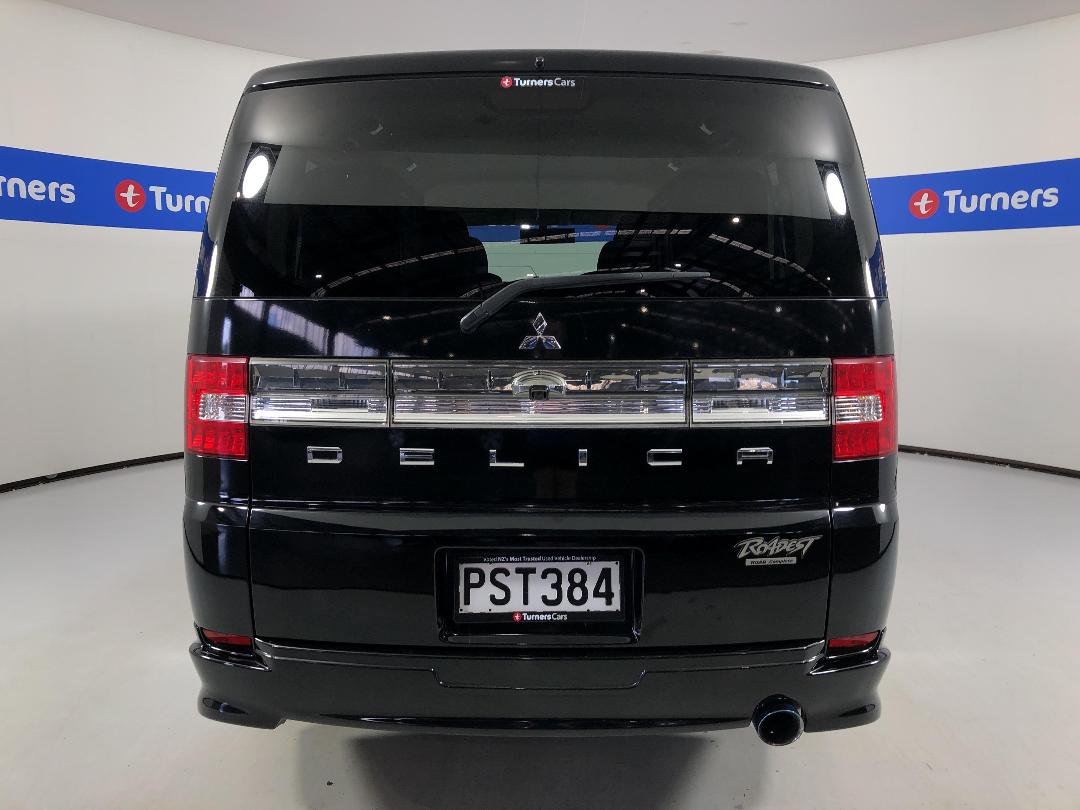 Photo '6' of Mitsubishi Delica Photo '6' of Mitsubishi Delica