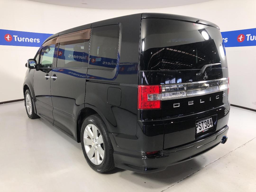 Photo '5' of Mitsubishi Delica Photo '5' of Mitsubishi Delica