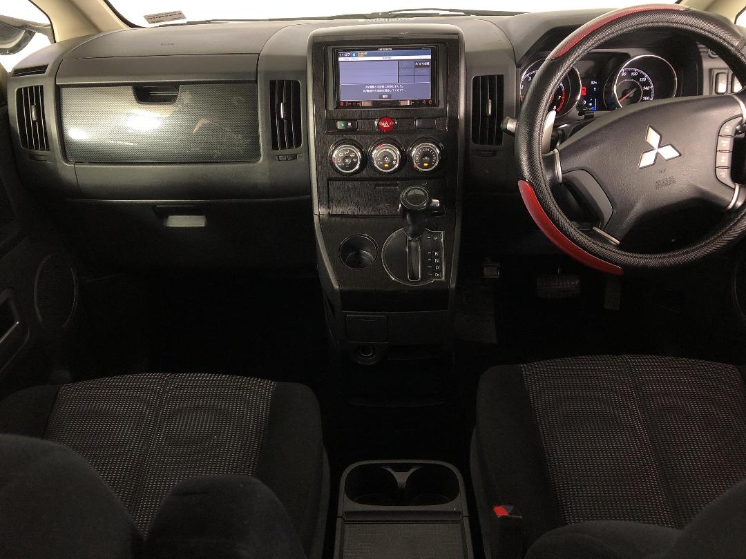 Photo '17' of Mitsubishi Delica Photo '17' of Mitsubishi Delica