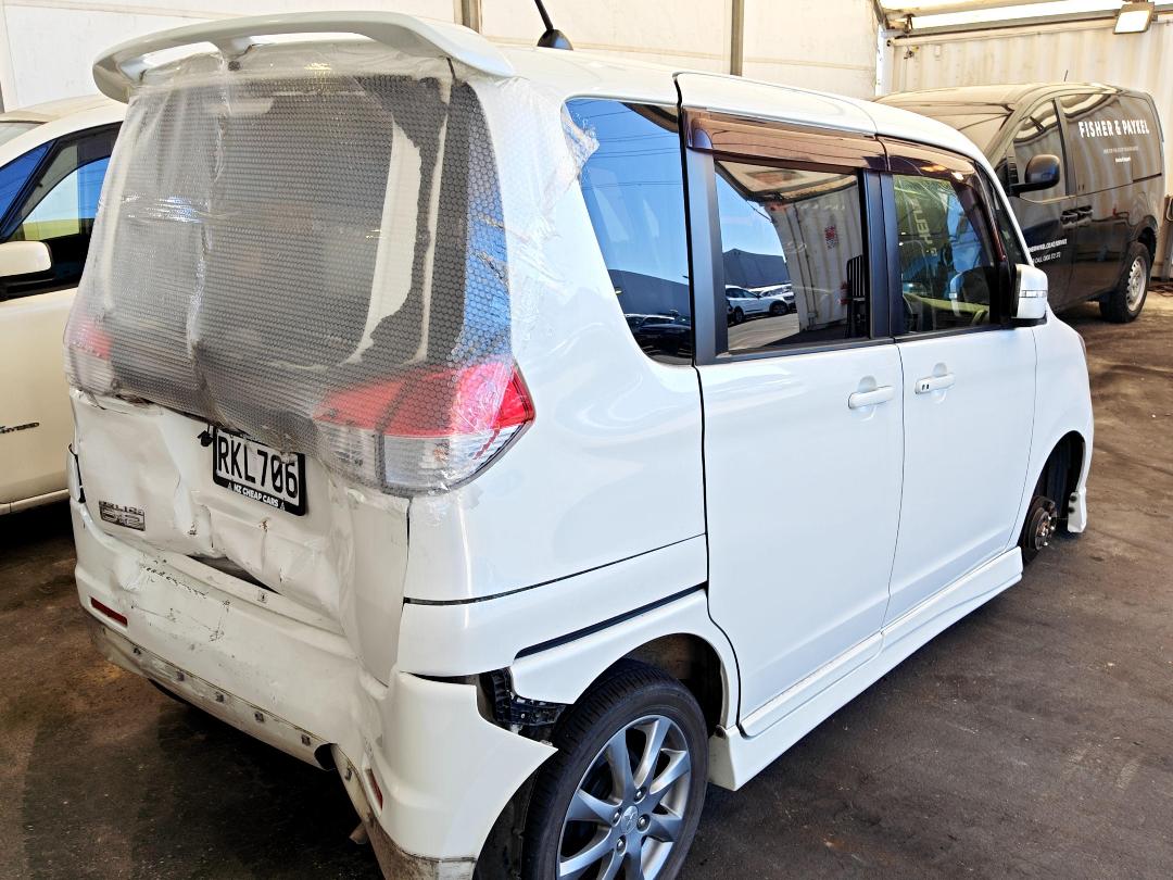Photo '6' of Mitsubishi Delica D2