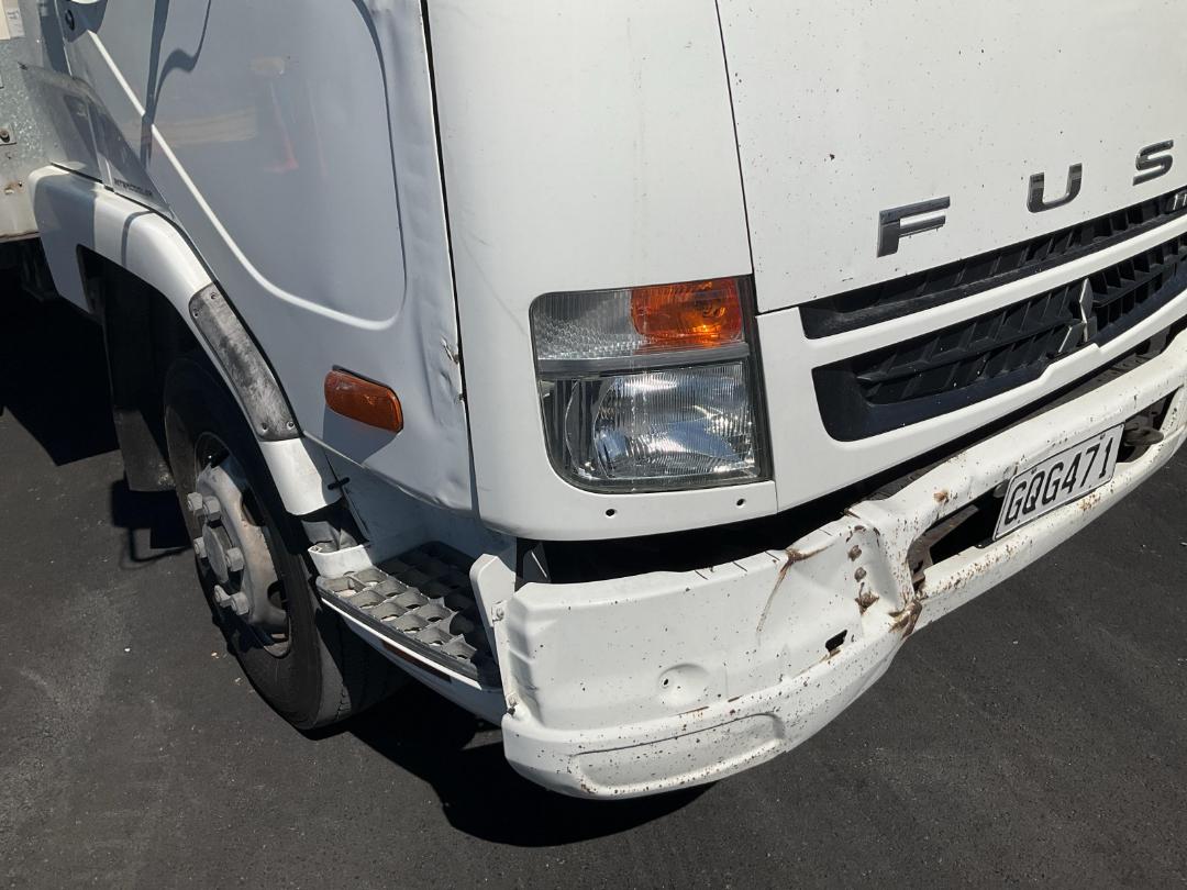 Photo '20' of Mitsubishi Fuso Fighter FK250H8 Box Body