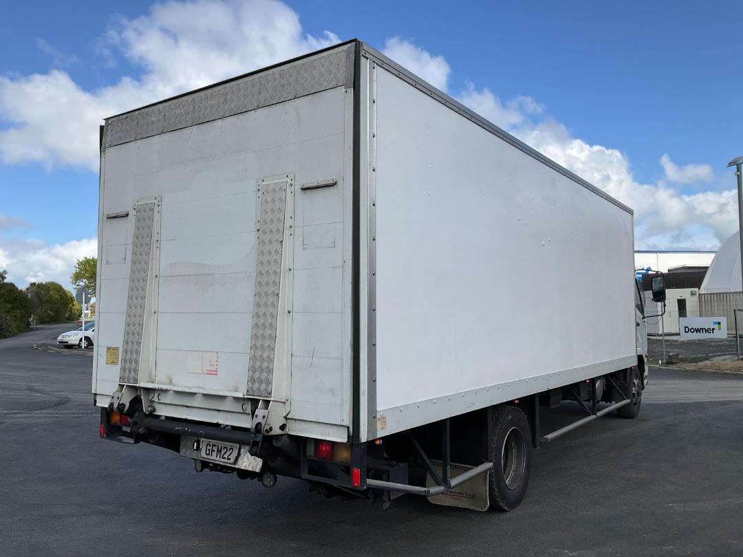 Photo '4' of Mitsubishi Fuso Fighter FK250L8 Curtain/Chiller