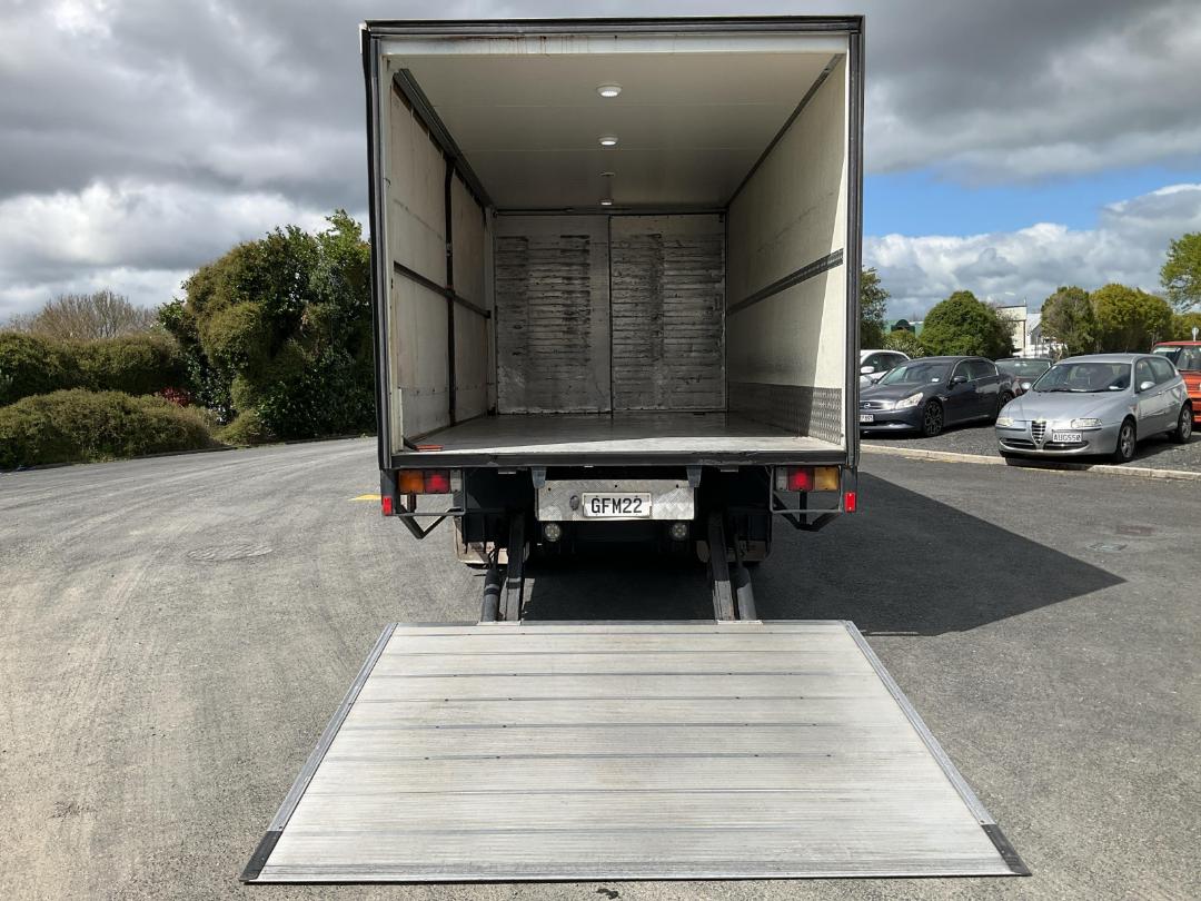 Photo '6' of Mitsubishi Fuso Fighter FK250L8 Curtain/Chiller