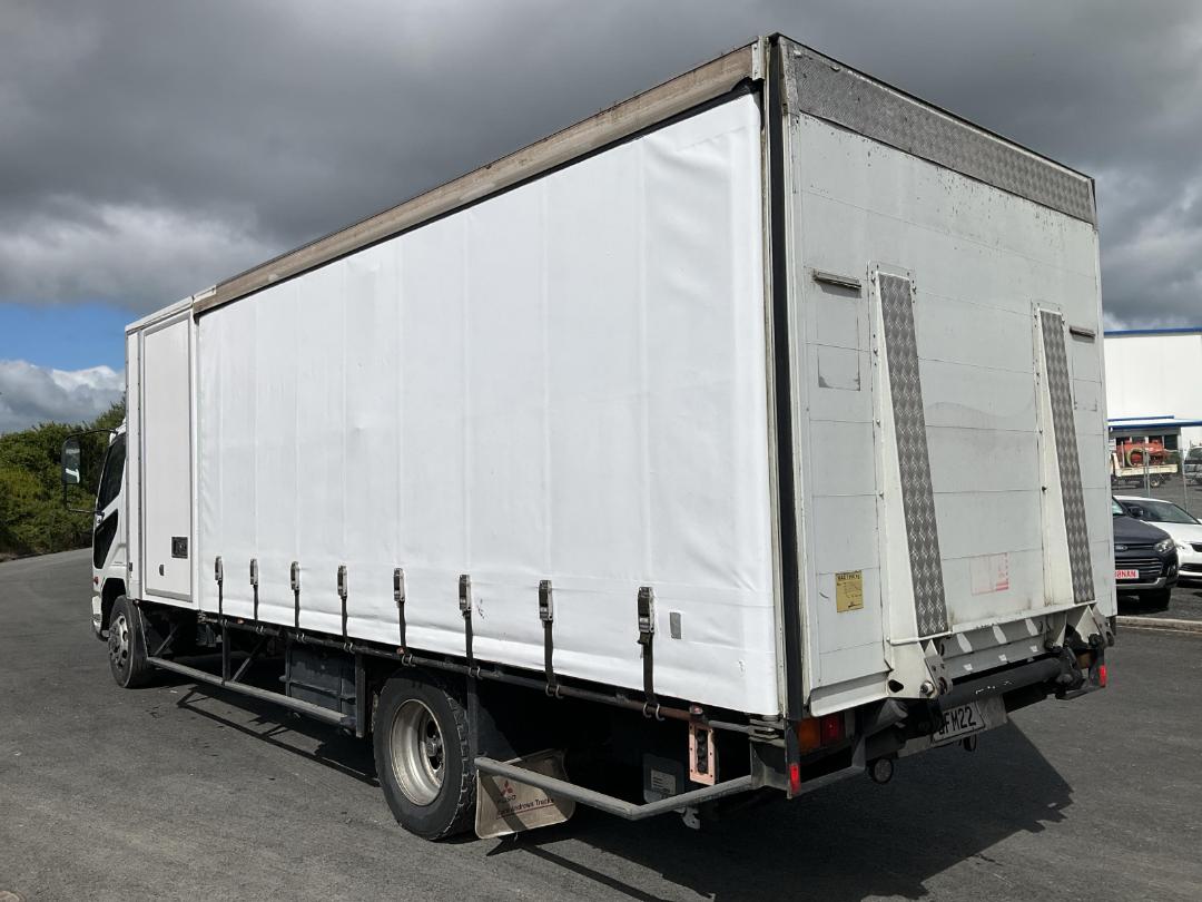 Photo '9' of Mitsubishi Fuso Fighter FK250L8 Curtain/Chiller