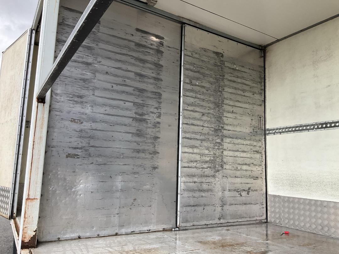 Photo '43' of Mitsubishi Fuso Fighter FK250L8 Curtain/Chiller