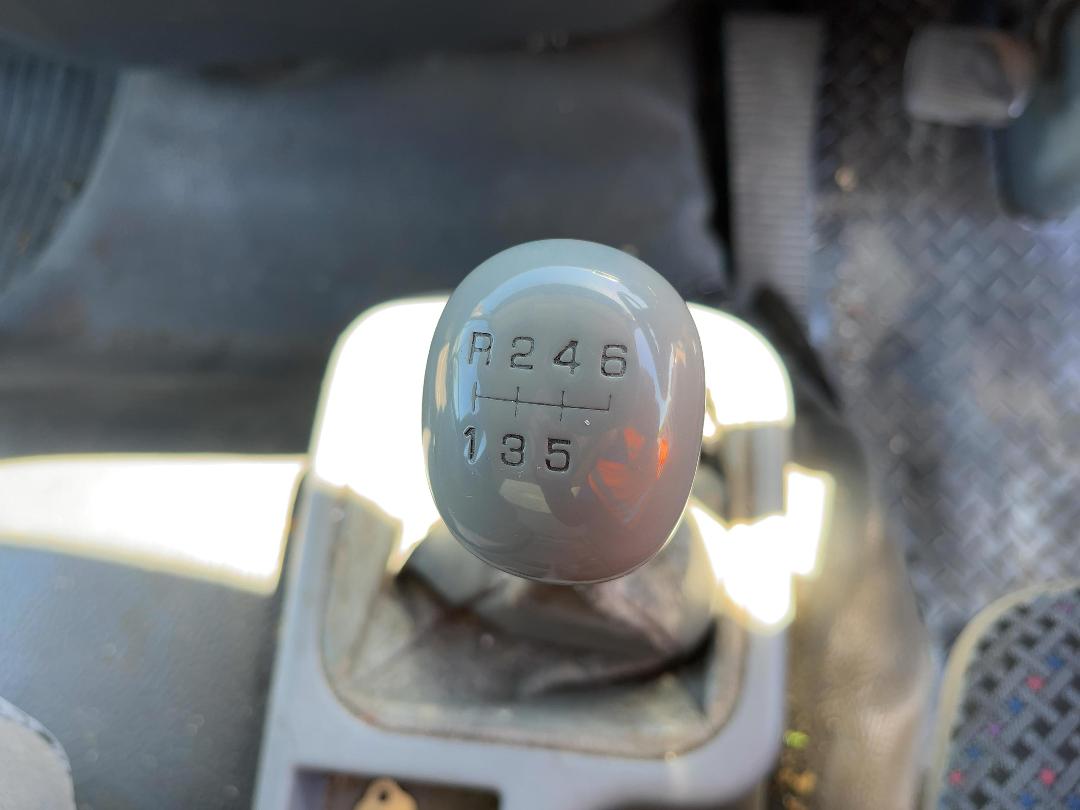 Photo '15' of Mitsubishi Fuso Fighter FK250H8 Chiller