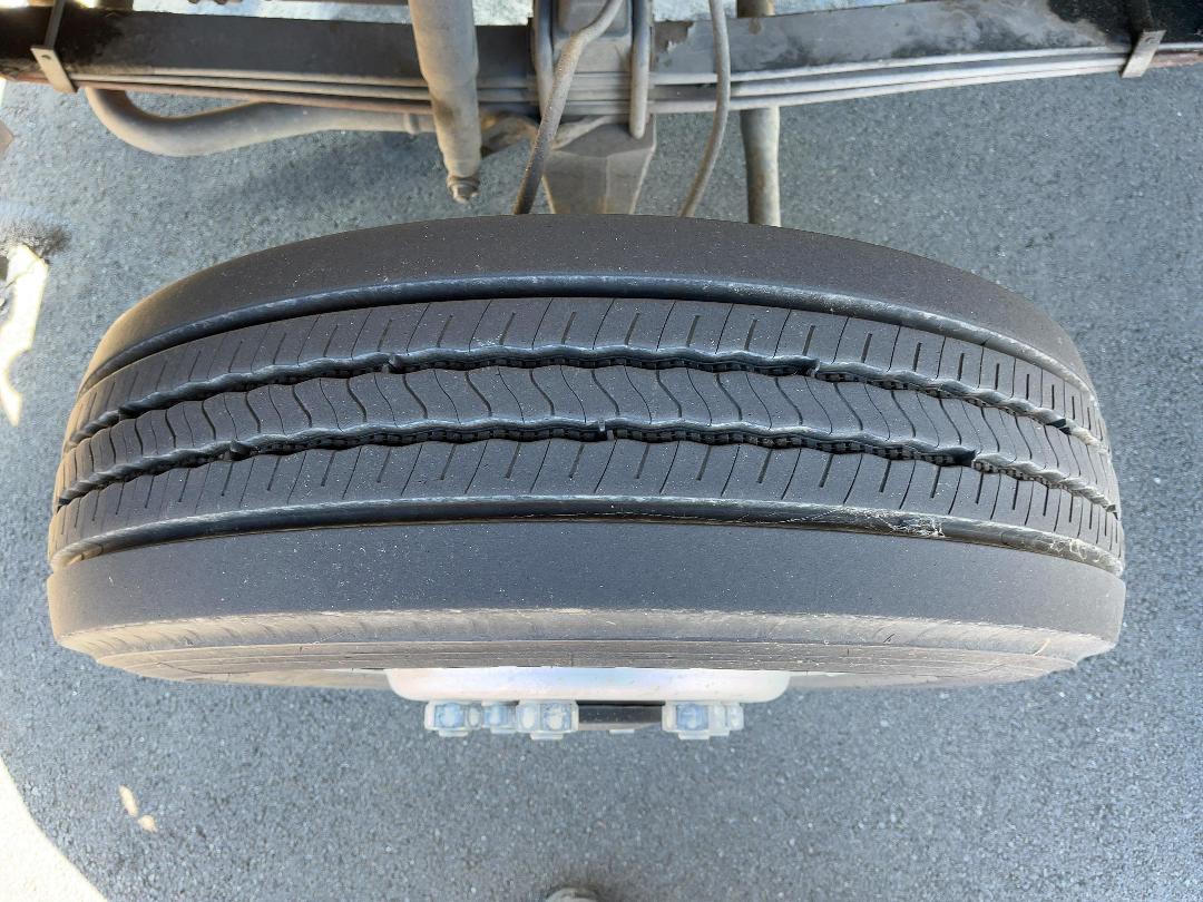 Photo '38' of Mitsubishi Fuso Fighter FK250H8 Chiller