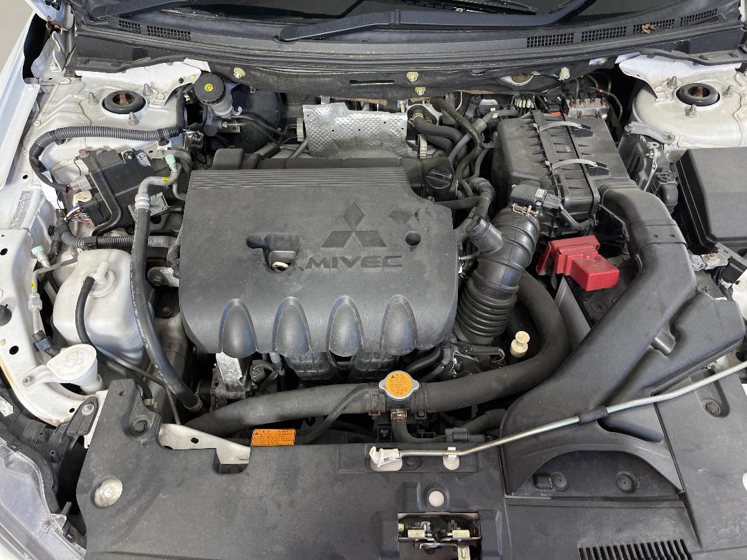 Photo '13' of Mitsubishi Galant