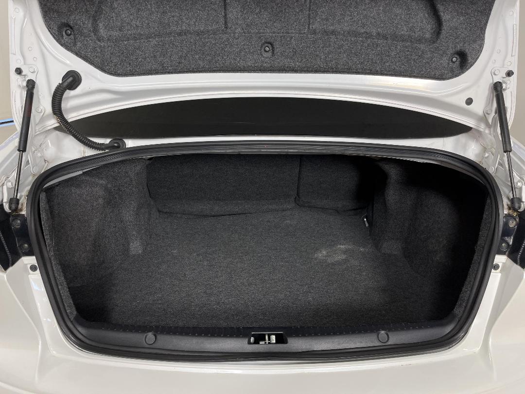 Photo '14' of Mitsubishi Galant