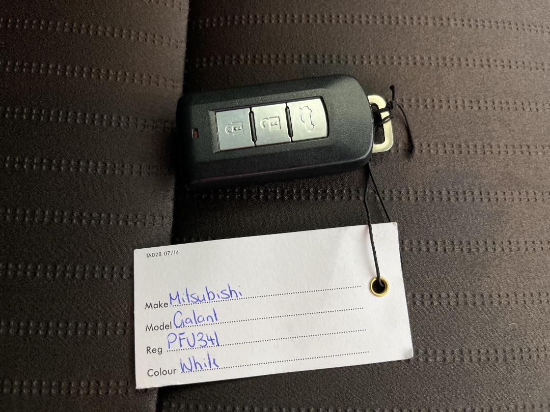 Photo '22' of Mitsubishi Galant