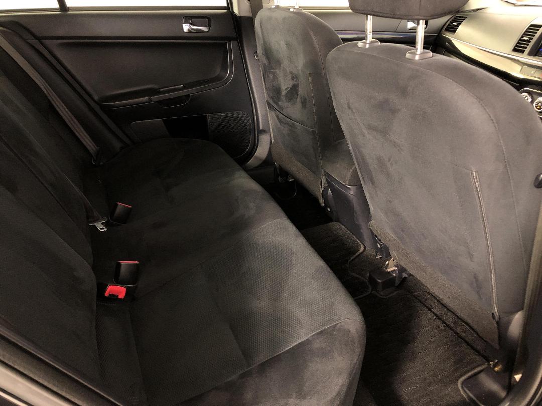 Photo '20' of Mitsubishi Galant