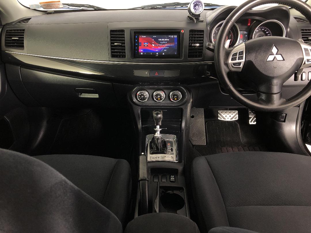 Photo '17' of Mitsubishi Galant