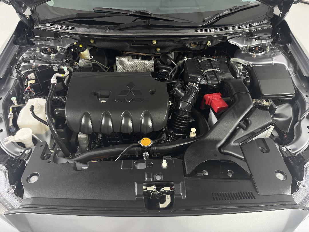 Photo '13' of Mitsubishi Galant