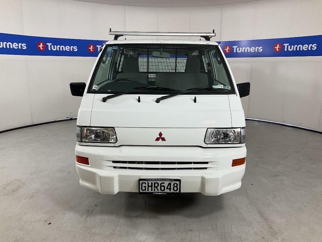 Photo '2' of Mitsubishi L300