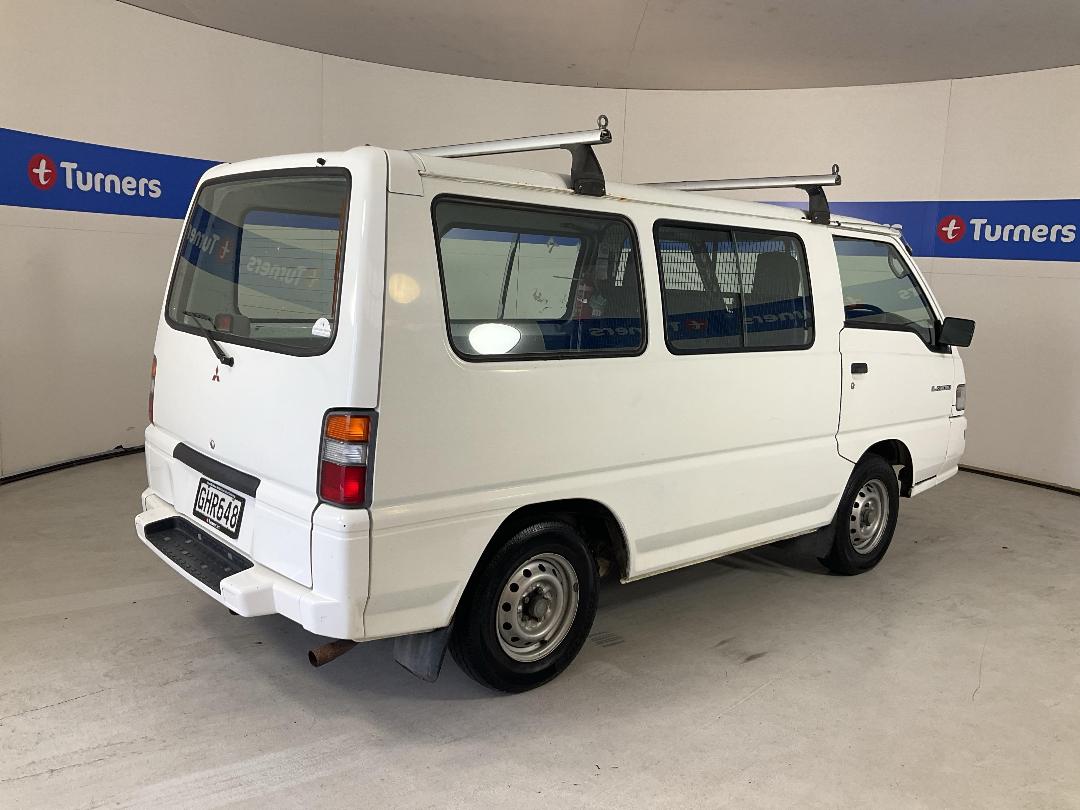 Photo '7' of Mitsubishi L300