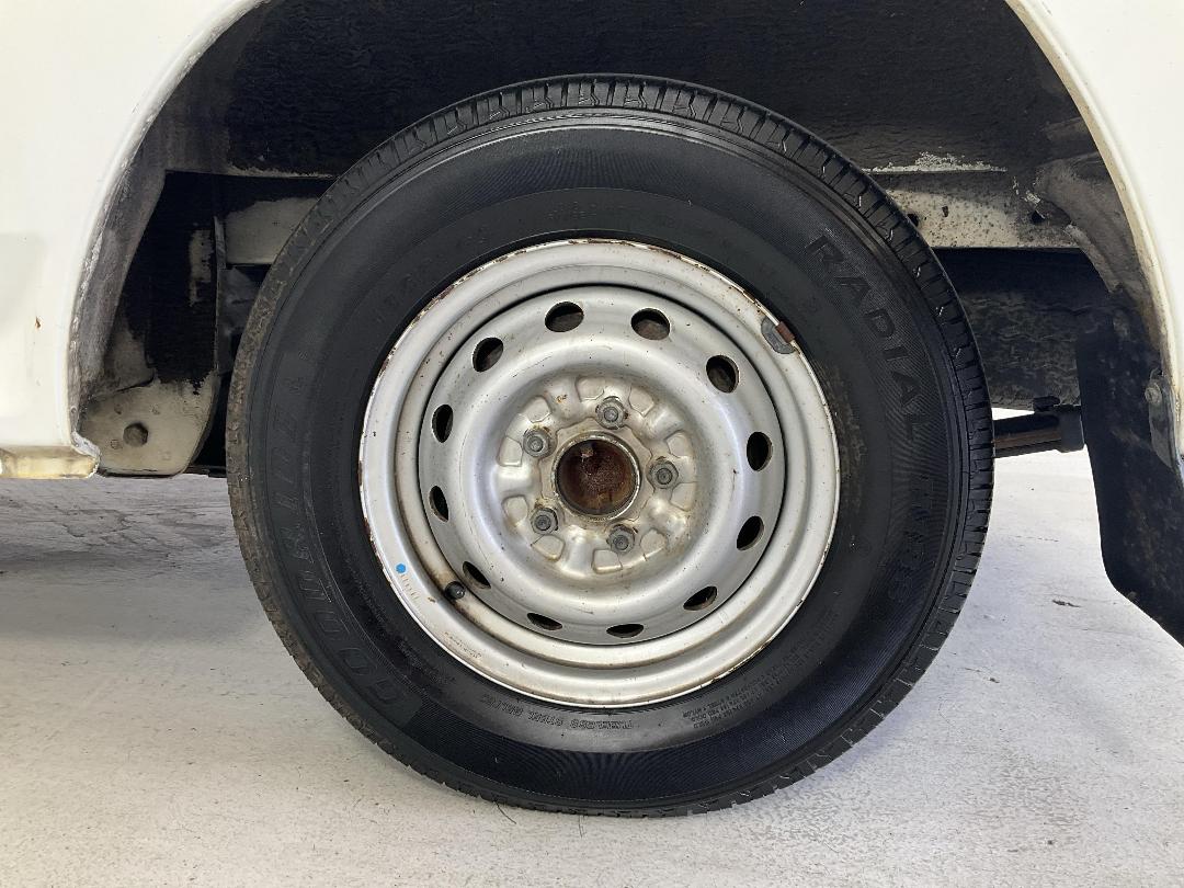 Photo '11' of Mitsubishi L300