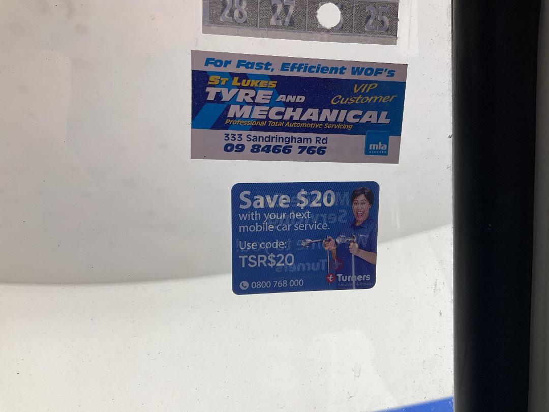 Photo '23' of Mitsubishi L300