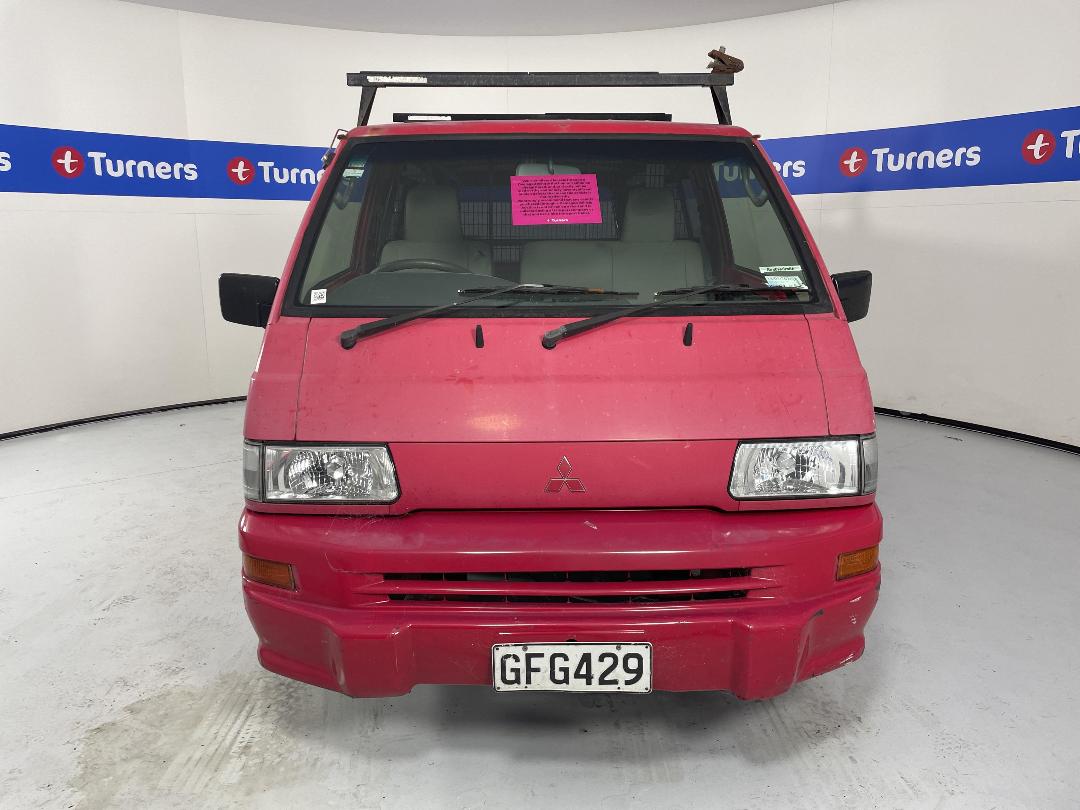 Photo '2' of Mitsubishi L300 SWB Photo '2' of Mitsubishi L300 SWB