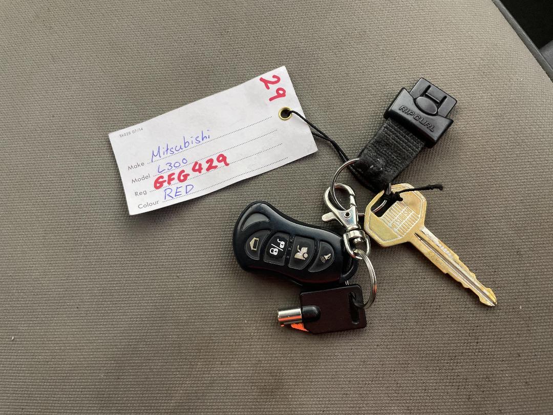 Photo '19' of Mitsubishi L300 SWB Photo '19' of Mitsubishi L300 SWB