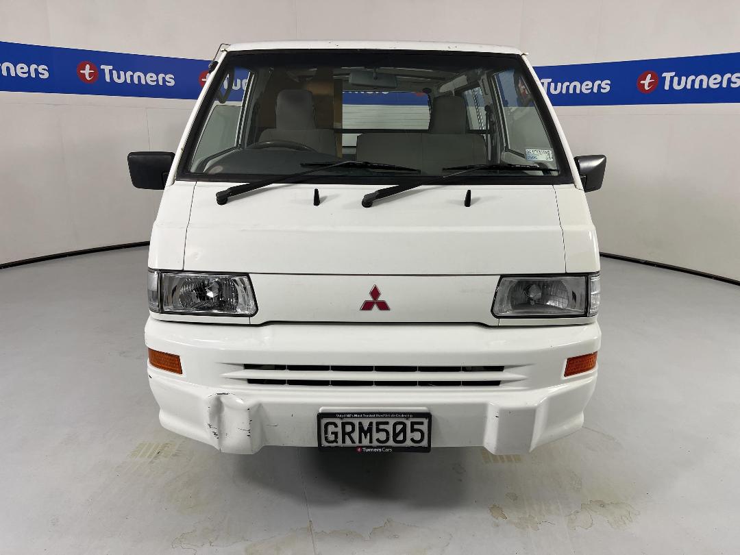 Photo '2' of Mitsubishi L300