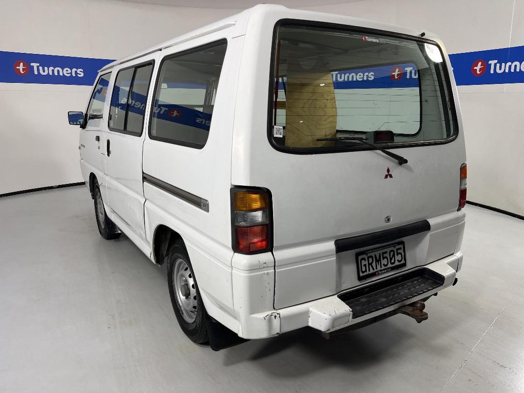 Photo '5' of Mitsubishi L300