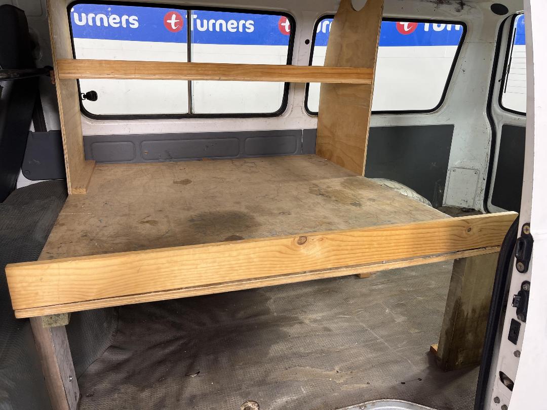 Photo '19' of Mitsubishi L300