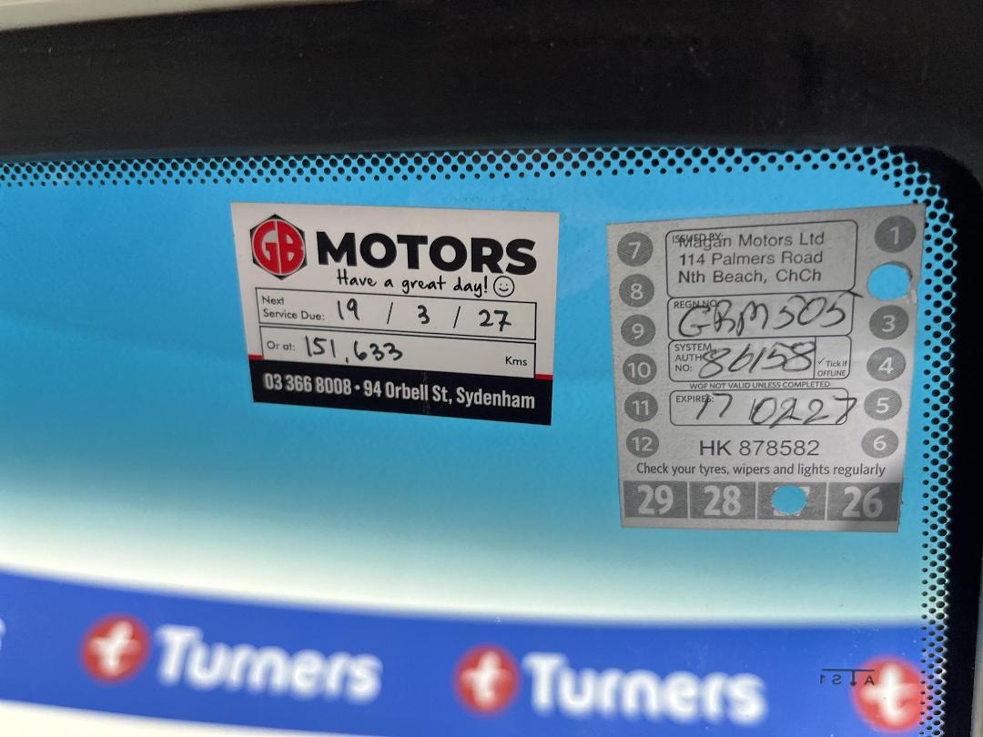 Photo '23' of Mitsubishi L300