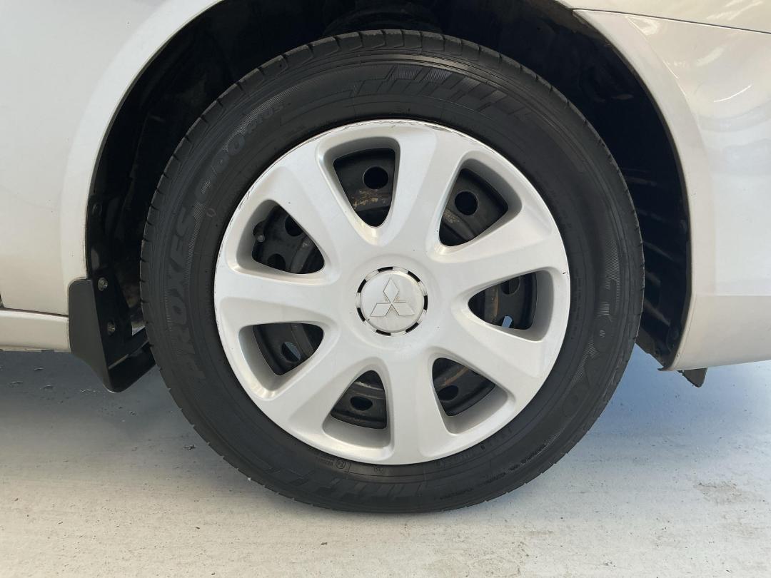 Photo '9' of Mitsubishi Lancer Photo '9' of Mitsubishi Lancer