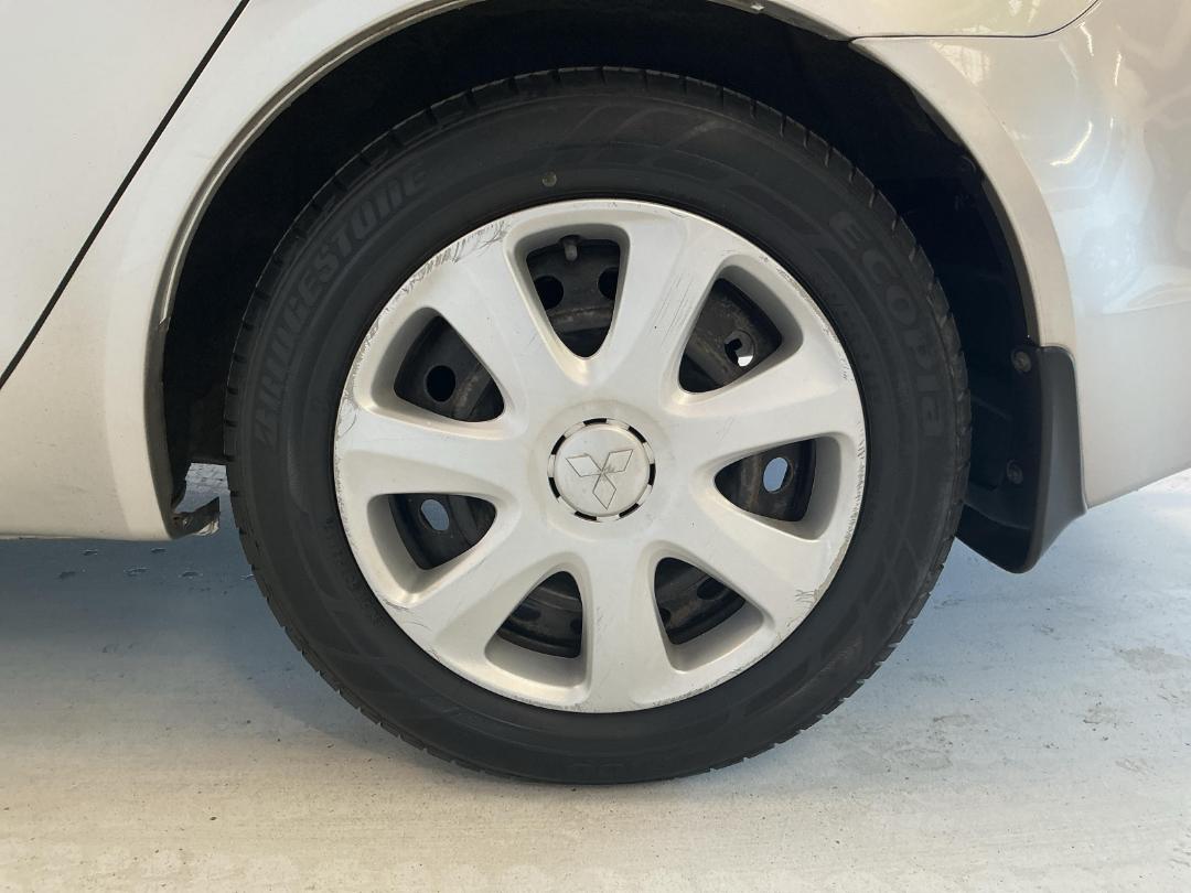 Photo '11' of Mitsubishi Lancer Photo '11' of Mitsubishi Lancer