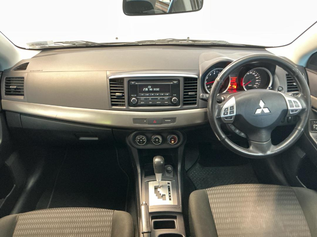 Photo '17' of Mitsubishi Lancer Photo '17' of Mitsubishi Lancer