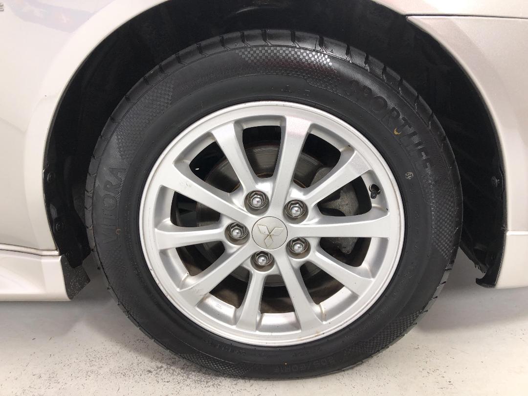 Photo '9' of Mitsubishi Lancer