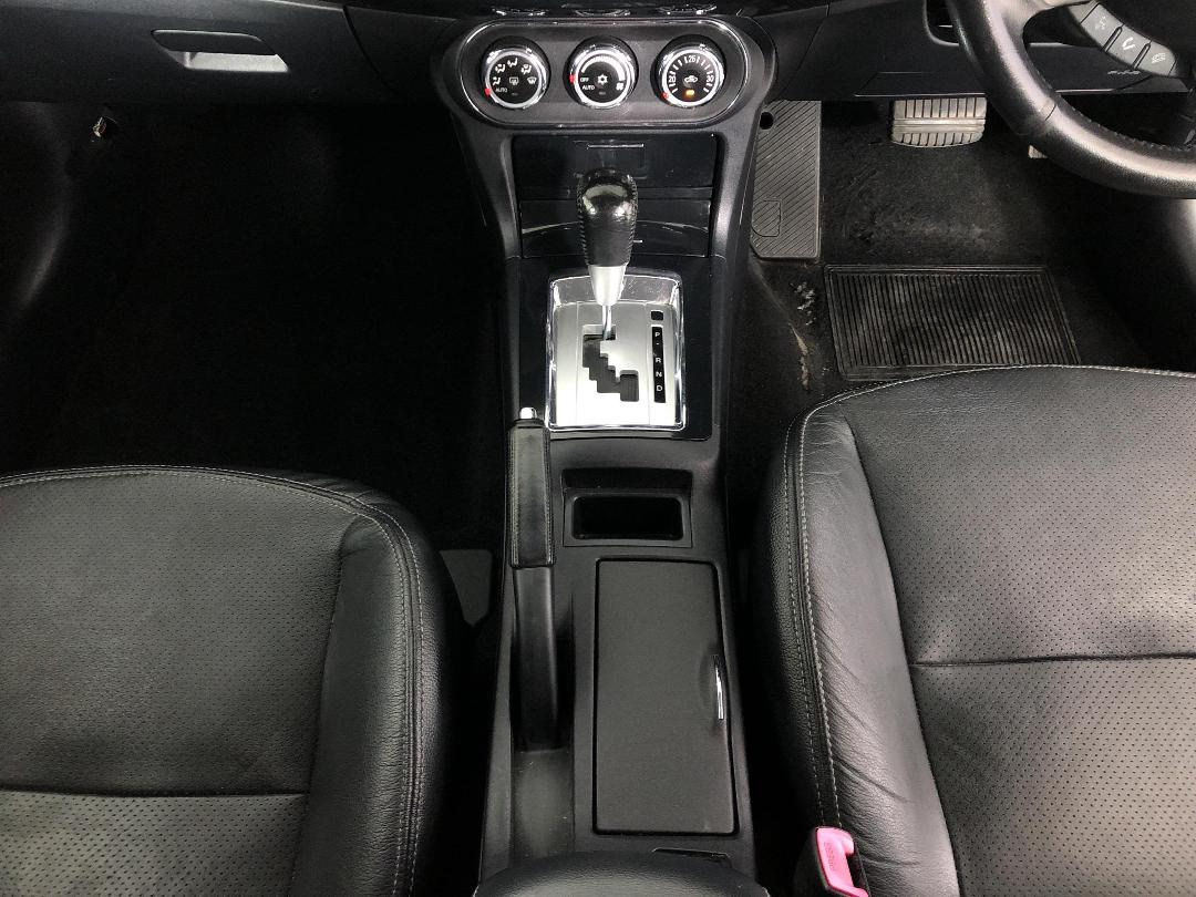 Photo '18' of Mitsubishi Lancer