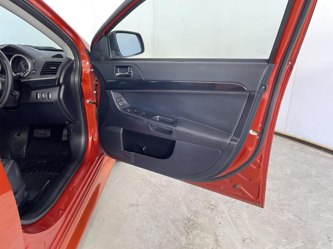 Photo '15' of Mitsubishi Lancer