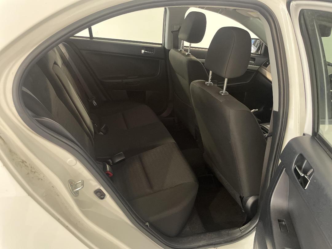 Photo '20' of Mitsubishi Lancer Photo '20' of Mitsubishi Lancer