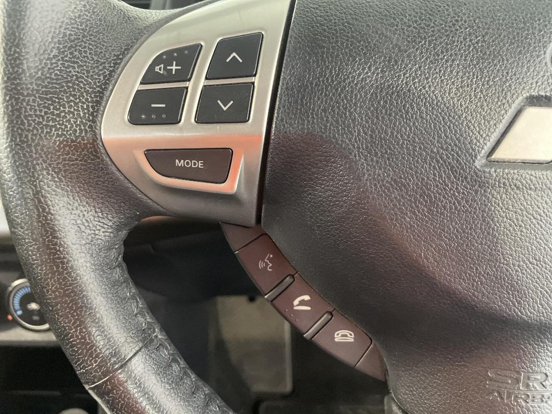 Photo '27' of Mitsubishi Lancer Photo '27' of Mitsubishi Lancer