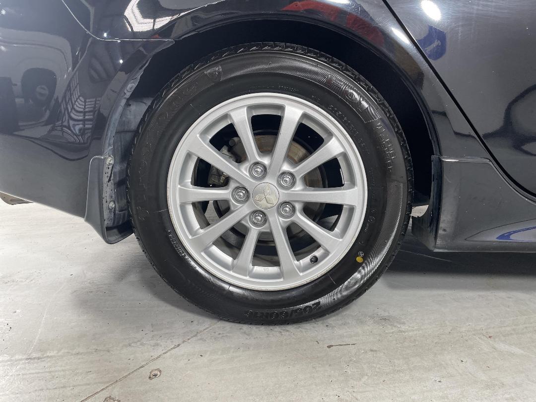 Photo '12' of Mitsubishi Lancer Photo '12' of Mitsubishi Lancer