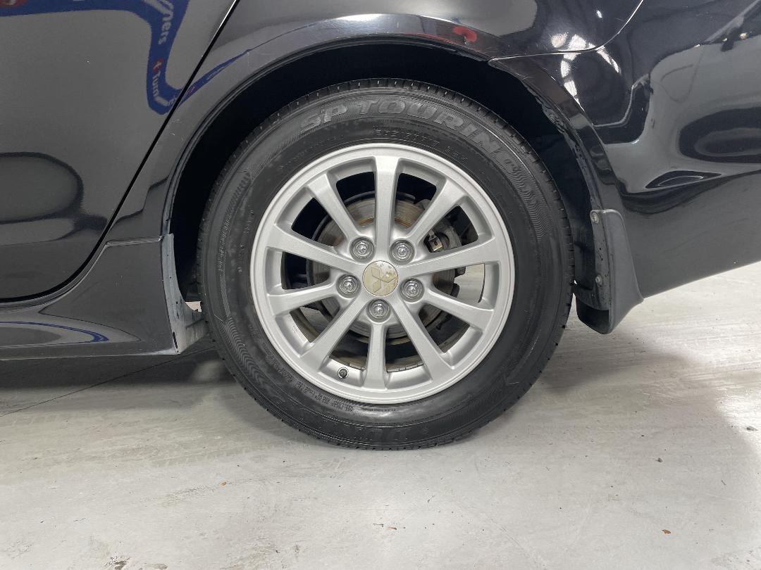 Photo '11' of Mitsubishi Lancer Photo '11' of Mitsubishi Lancer