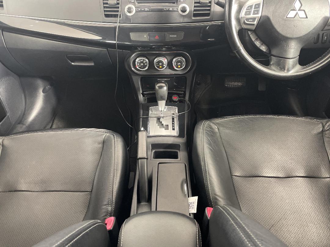 Photo '18' of Mitsubishi Lancer Photo '18' of Mitsubishi Lancer