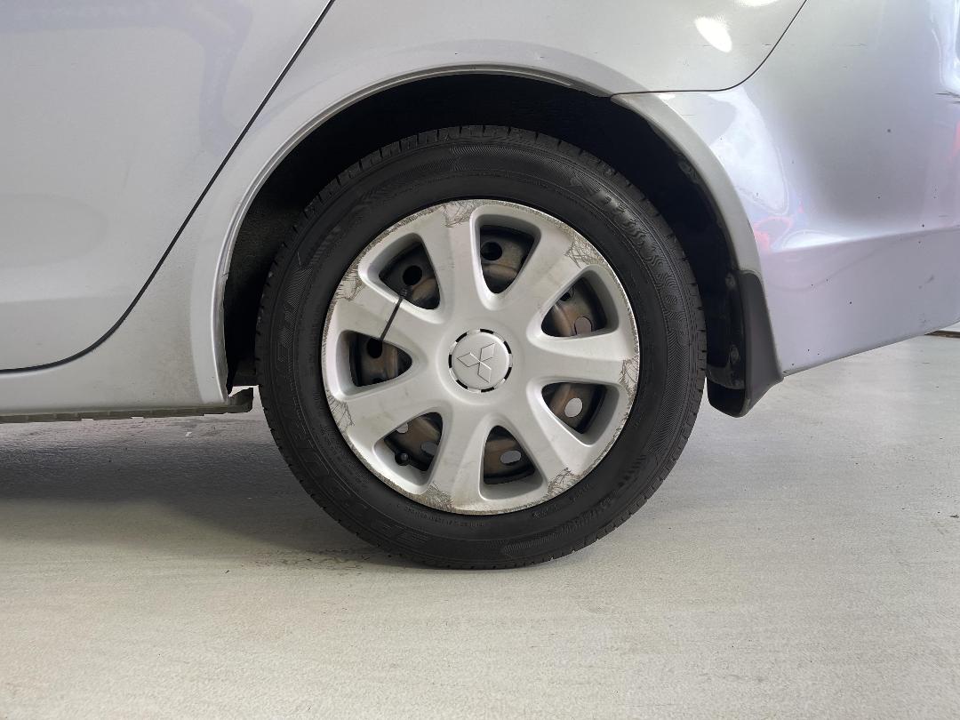 Photo '11' of Mitsubishi Lancer