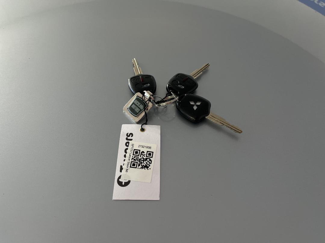 Photo '22' of Mitsubishi Lancer