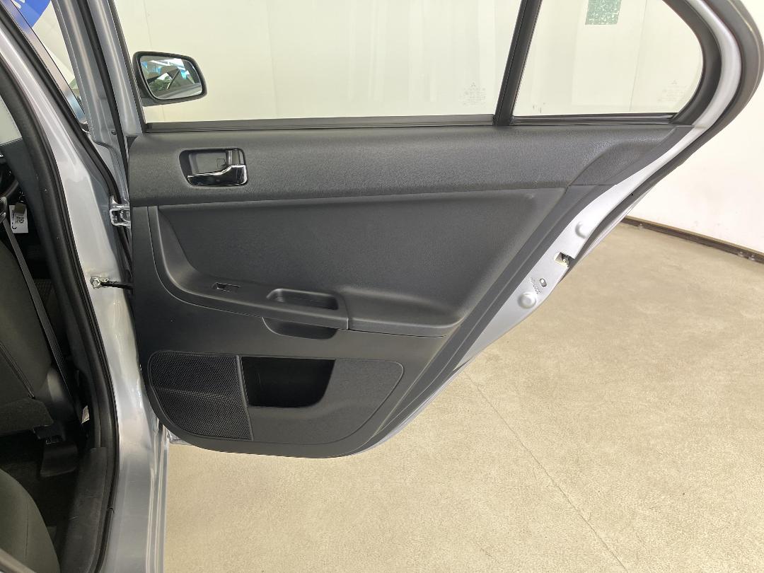 Photo '19' of Mitsubishi Lancer