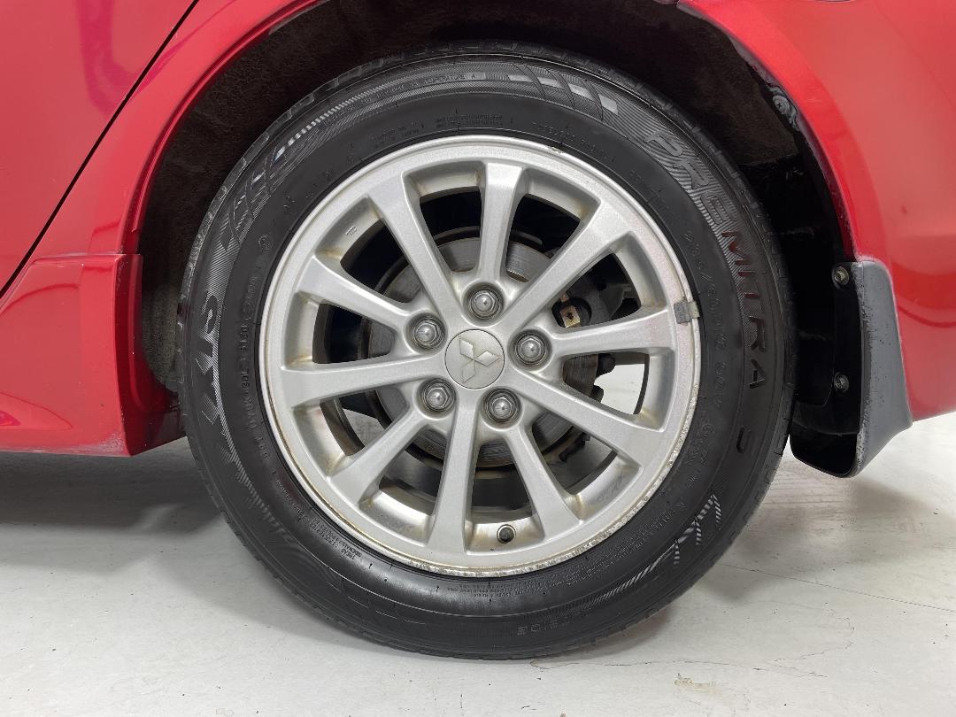 Photo '11' of Mitsubishi Lancer Photo '11' of Mitsubishi Lancer