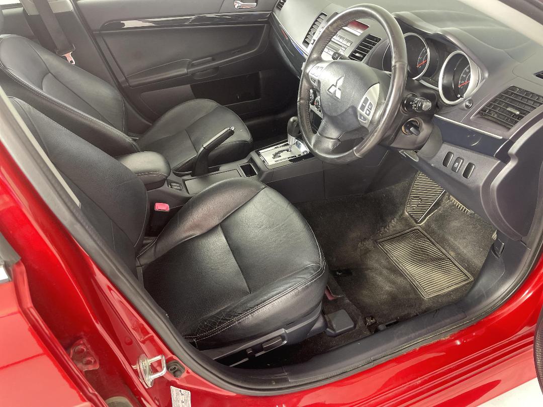 Photo '16' of Mitsubishi Lancer Photo '16' of Mitsubishi Lancer