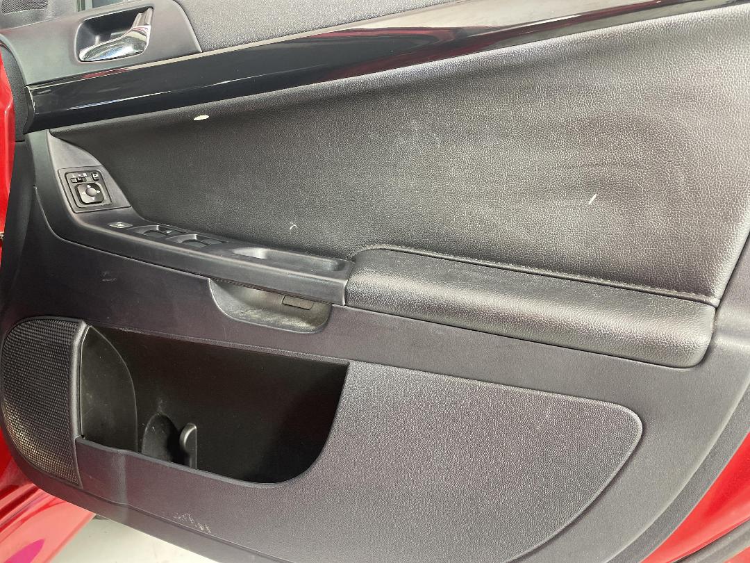 Photo '15' of Mitsubishi Lancer Photo '15' of Mitsubishi Lancer