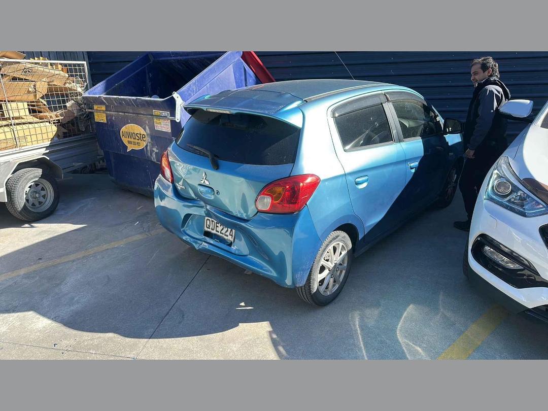 Photo '2' of Mitsubishi Mirage Photo '2' of Mitsubishi Mirage