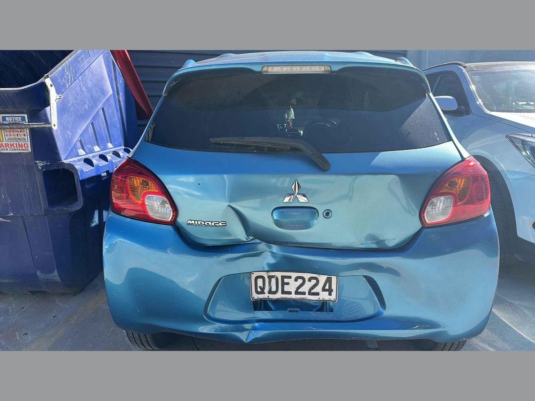 Photo '3' of Mitsubishi Mirage Photo '3' of Mitsubishi Mirage